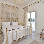 Theodora Villa *
