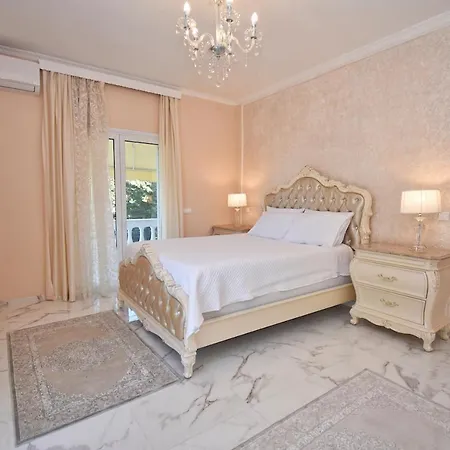 Theodora Villa *